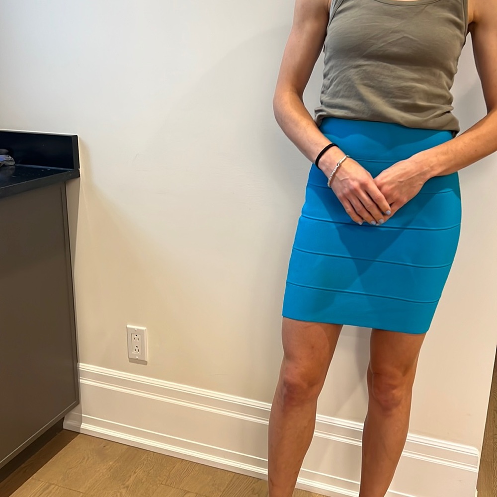 BCBG mini blue skirt